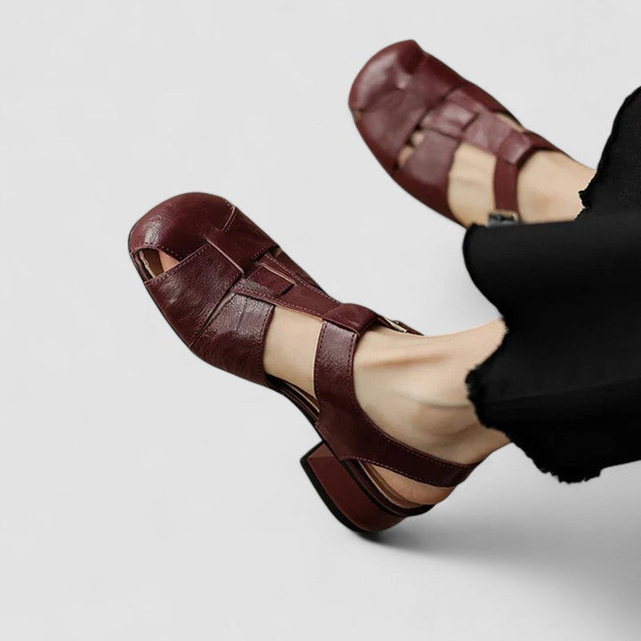 Cassandra™ | Refined Orthopedic Flat