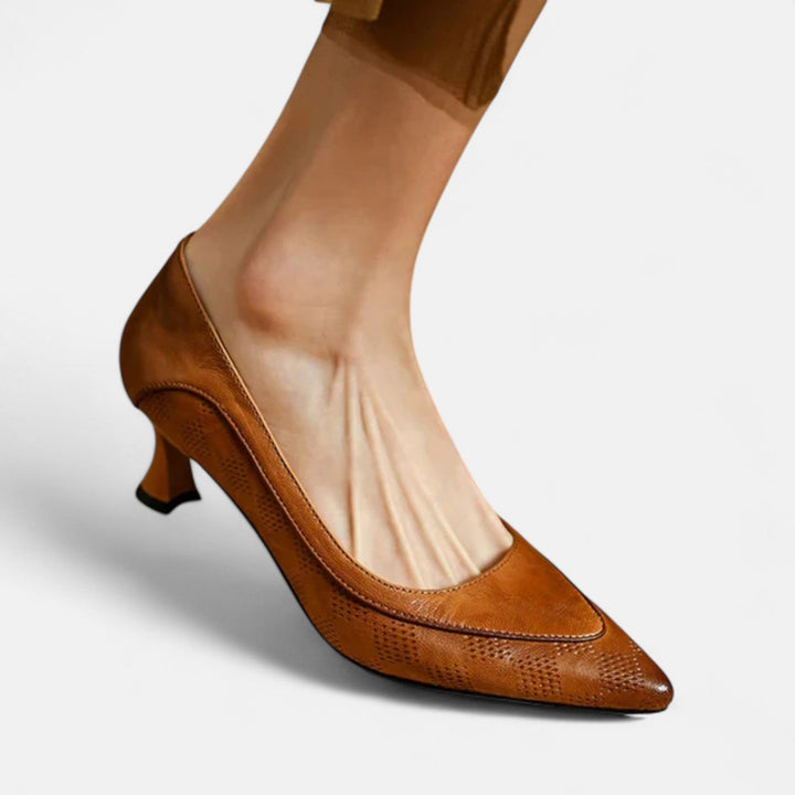 Clarisse™ | Timeless Pumps