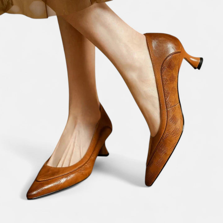 Clarisse™ | Timeless Pumps