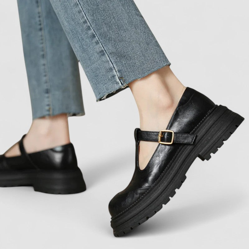 Vivian™ | Timeless Orthopedic Flat