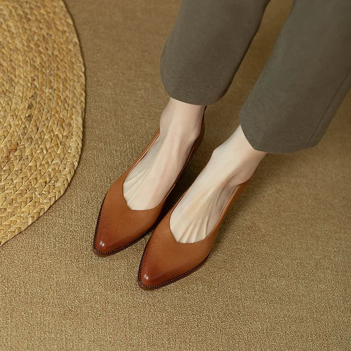 Daphne™ | Classic Block Heel Pumps