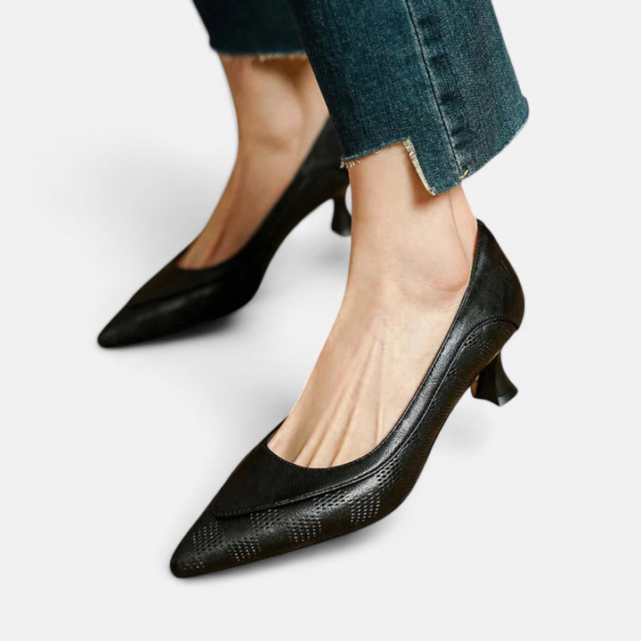 Clarisse™ | Timeless Pumps